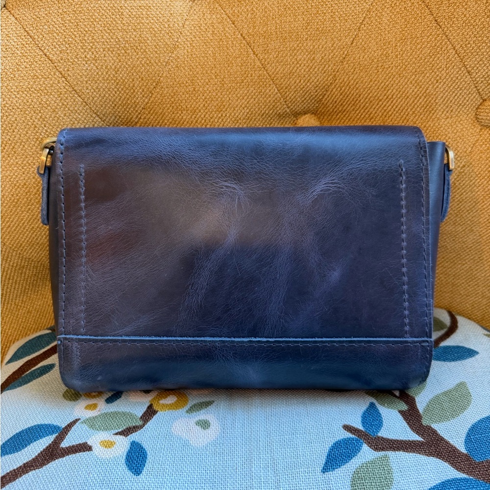 BNNU Portland Leather Cowboy Blue Medium Metro Crossbody Bag - Picture 2 of 4